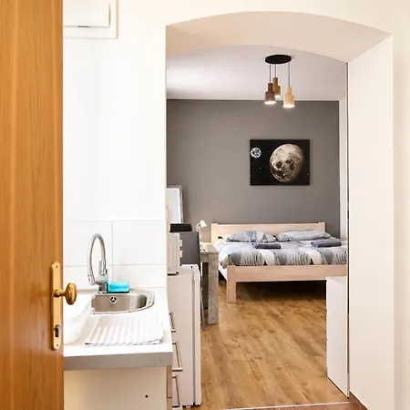 Centre - Modern For 2 By Ap *